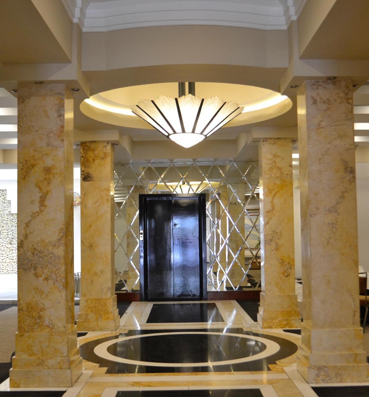 Hotel Leon 4*